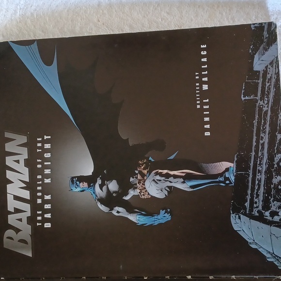 Batman  the world of the Dark Knight comics. DC comics - Picture 3 of 7